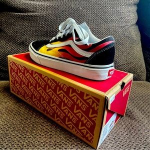 Vans Old Skool (Flame) 🔥 Size 5.5 Men/7 Women